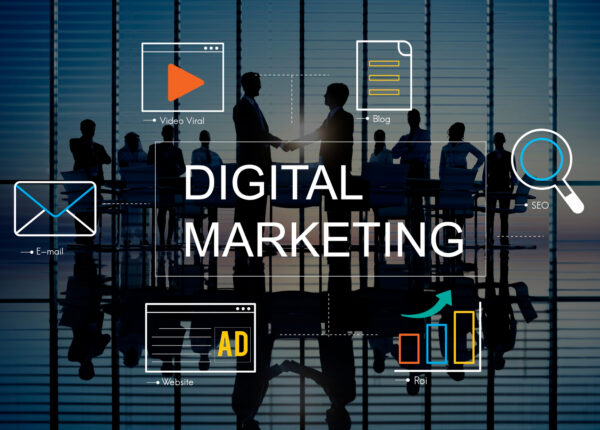 Digital marketing with icons and business people